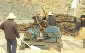 How to improve the service life of wood crusher?